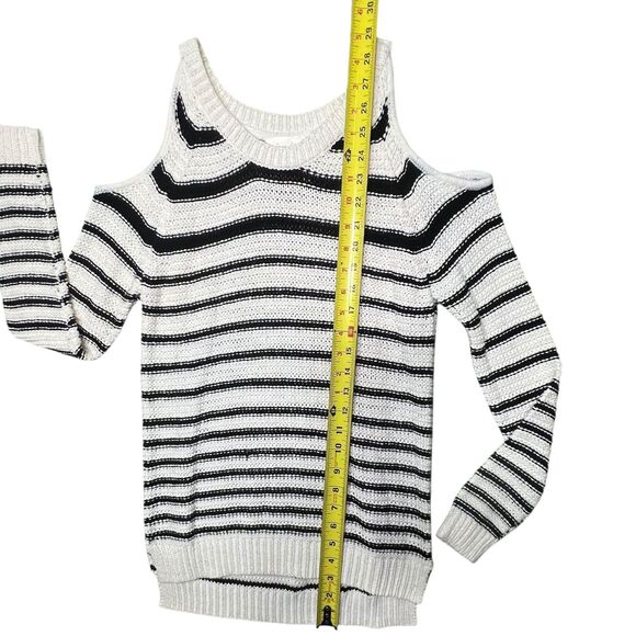 La Classe Couture Sweater Womens XS Black White Striped Cold Shoulder Pullover - Picture 5 of 12